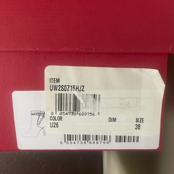 Valentino Garavani suede ankle boots with rockstud accents - Picture 13 of 13